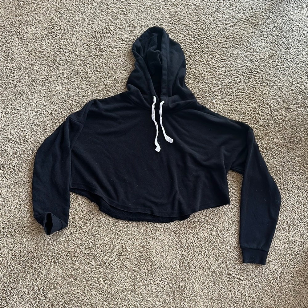 Black forever 21 cropped sweatshirt hoodie